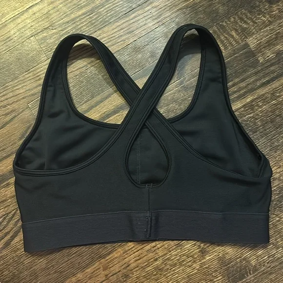 UA sports bra - Picture 2 of 2